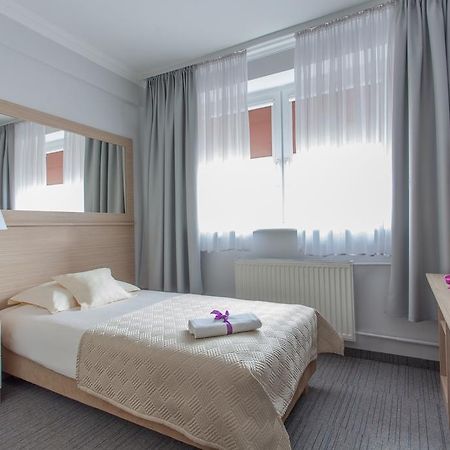 Villa Anna Gdansk - Noclegi Rooms - Free Parking ภายนอก รูปภาพ