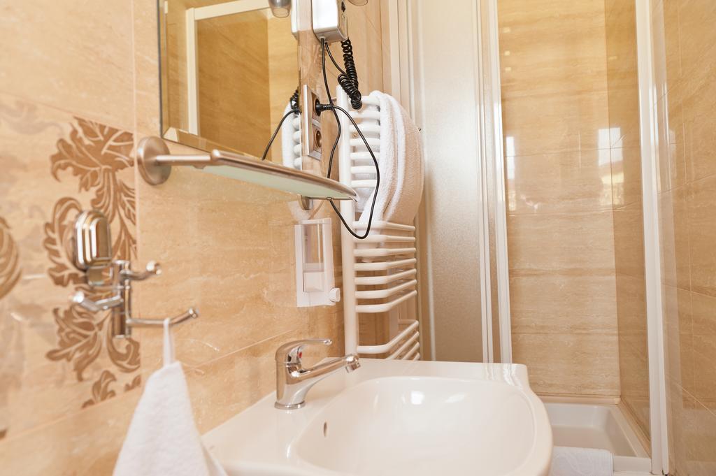 Villa Anna Gdansk - Noclegi Rooms - Free Parking ภายนอก รูปภาพ