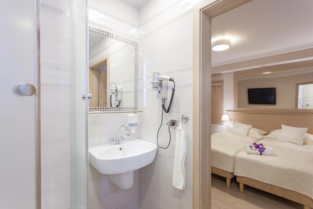 Villa Anna Gdansk - Noclegi Rooms - Free Parking ภายนอก รูปภาพ