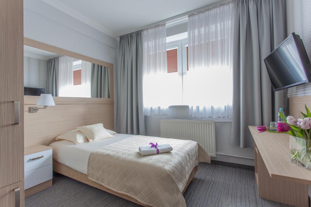 Villa Anna Gdansk - Noclegi Rooms - Free Parking ภายนอก รูปภาพ