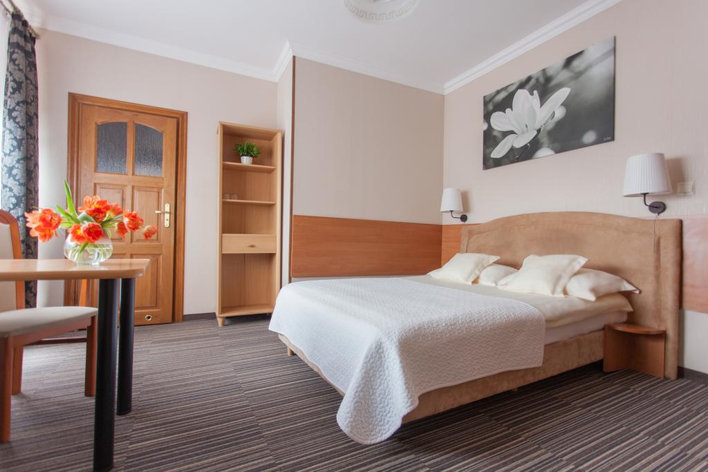 Villa Anna Gdansk - Noclegi B&B, Free Parking ภายนอก รูปภาพ