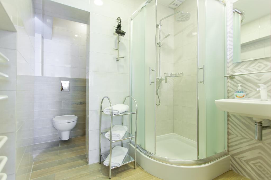 Villa Anna Gdansk - Noclegi Rooms - Free Parking ภายนอก รูปภาพ