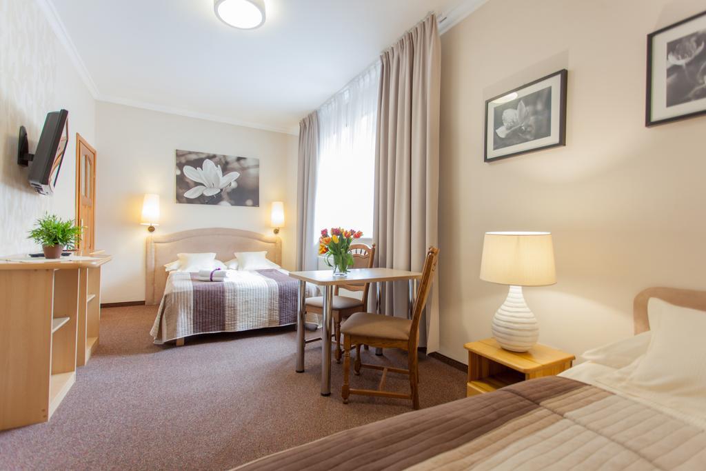 Villa Anna Gdansk - Noclegi Rooms - Free Parking ภายนอก รูปภาพ
